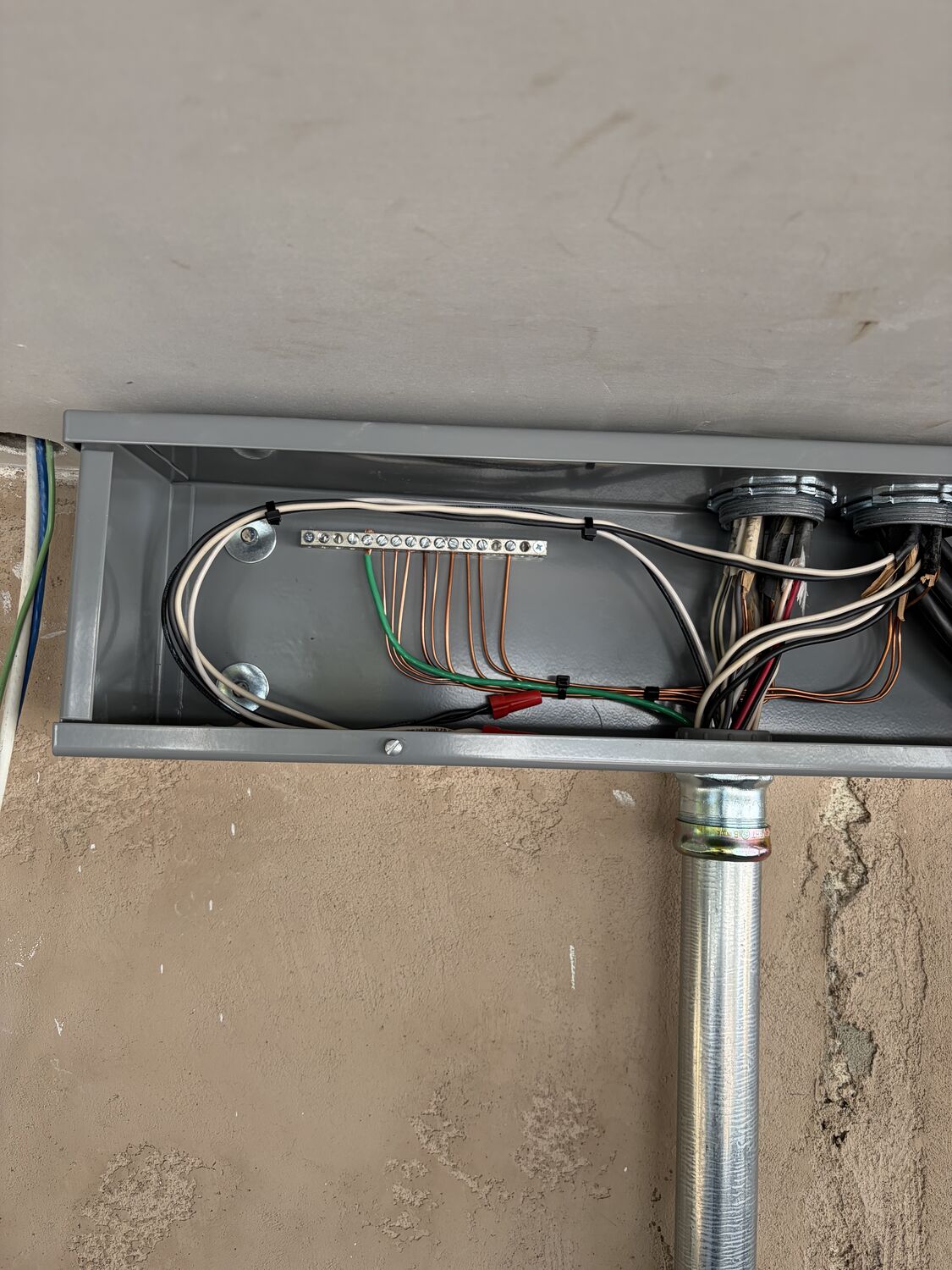 Troubleshooting wiring inside an opened junction box — All Current Electric