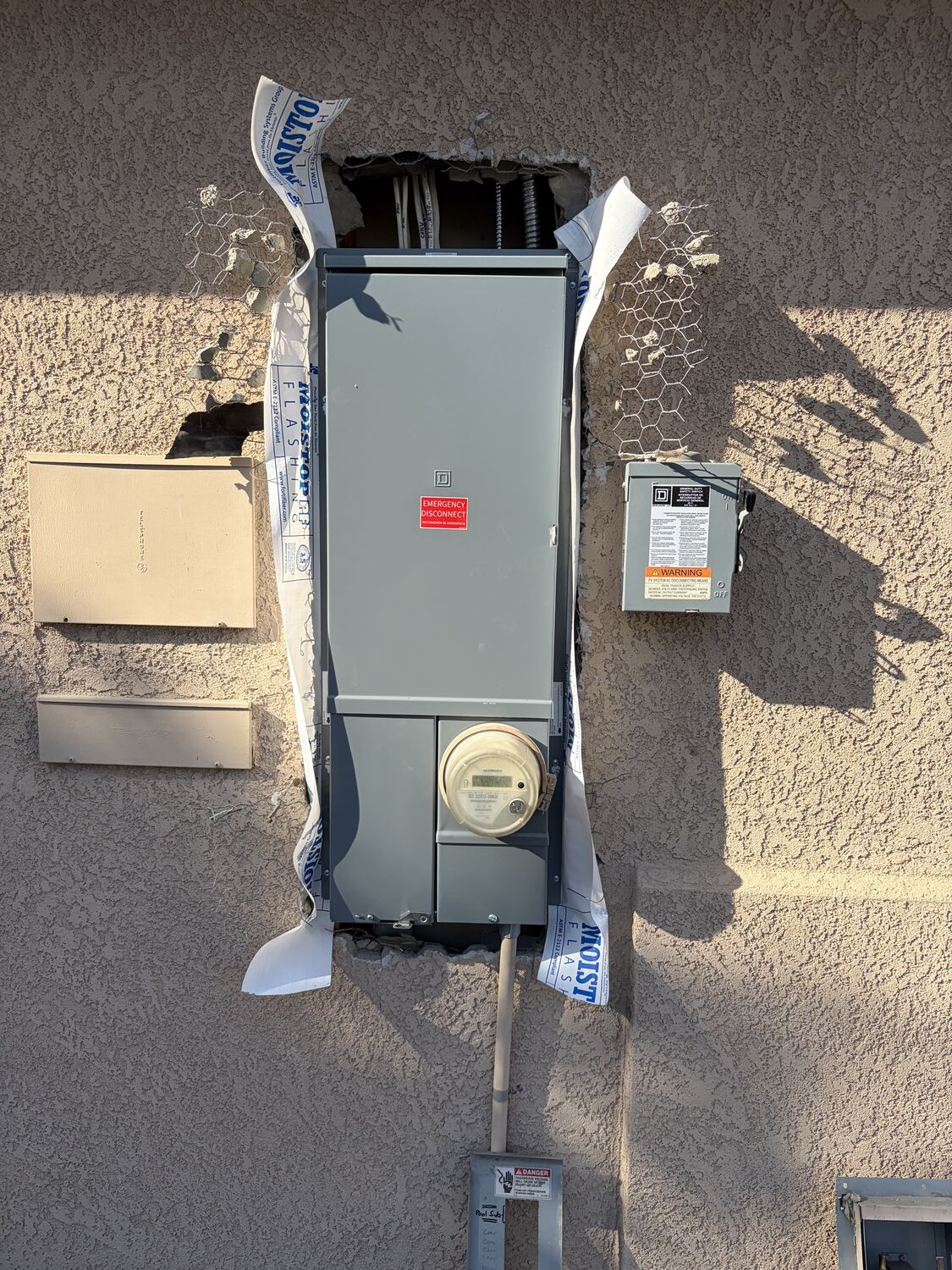New 200-amp meter and service entrance installed by All Current Electric in Riverside, CA